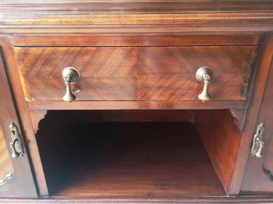 Mahogany sideboard Mahogany veneer Victorian Style 19th century - photo 2