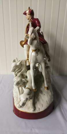 Royal Dux porcelain figure Porcelain Hand Painted realism Mid-20th century - photo 2