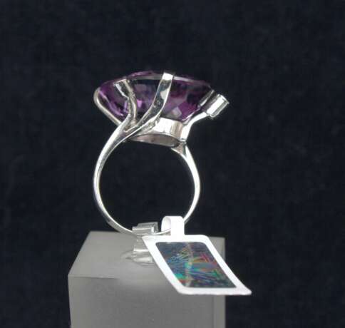 Bijoux en or sertis d&39;améthystes et de saphirs roses Gold Other style 21th century - Foto 5 Bijoux en or sertis d&39;améthystes et de saphirs roses Gold Other style 21th century - Foto 5