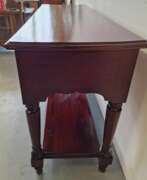 Aperçu. Console en acajou 