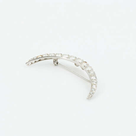 Diamond-Brooch 'Crescent Moon' - фото 3 Diamond-Brooch 'Crescent Moon' - фото 3