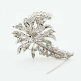 Floral Diamond-Brooch - photo 4
