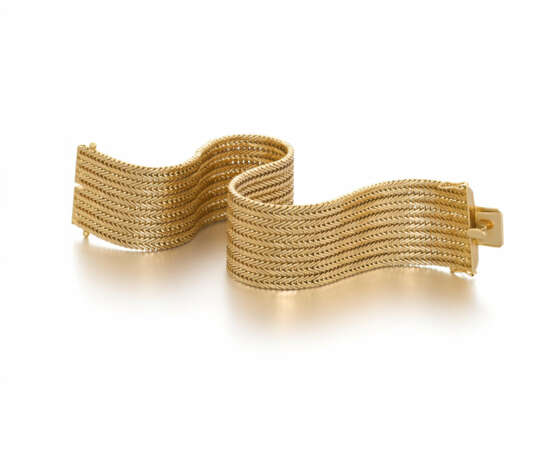 Fine-Woven-Carpet-Bracelet - фото 1