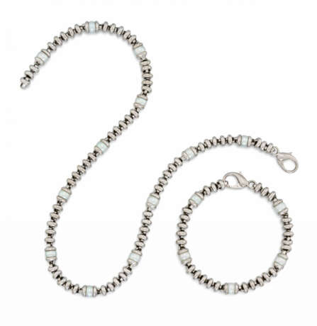 Modern Pearl-Gold-Set: Necklace and Bracelet - photo 1