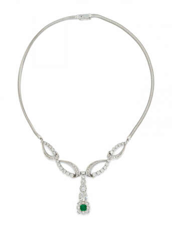 Classic Emerald-Diamond-Necklace - photo 1 Classic Emerald-Diamond-Necklace - photo 1