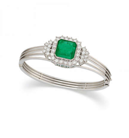 Emerald-Diamond-Bangle - photo 1