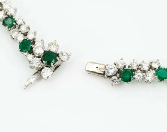 Opulent Emerald-Diamond-Necklace - photo 4 Opulent Emerald-Diamond-Necklace - photo 4