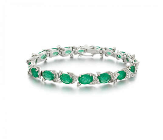 Emerald-Diamond-Bracelet - photo 1 Emerald-Diamond-Bracelet - photo 1
