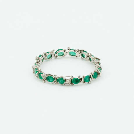 Emerald-Diamond-Bracelet - photo 3 Emerald-Diamond-Bracelet - photo 3