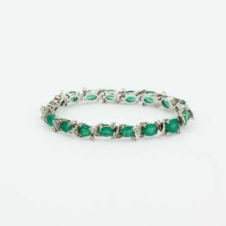 Emerald-Diamond-Bracelet - photo 4 Emerald-Diamond-Bracelet - photo 4
