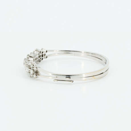 Classic Diamond-Bangle - photo 2 Classic Diamond-Bangle - photo 2