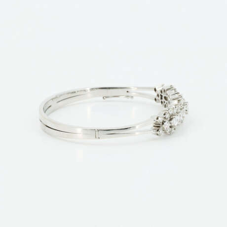 Classic Diamond-Bangle - photo 4 Classic Diamond-Bangle - photo 4