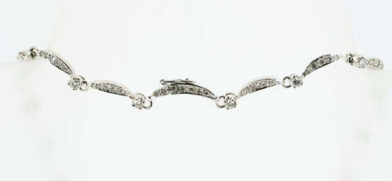 Classic Sapphire-Diamond-Necklace - photo 3 Classic Sapphire-Diamond-Necklace - photo 3