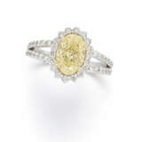 Fancy Yellow Diamond-Ring - photo 1
