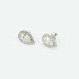 Classic Diamond-Ear Studs - фото 3