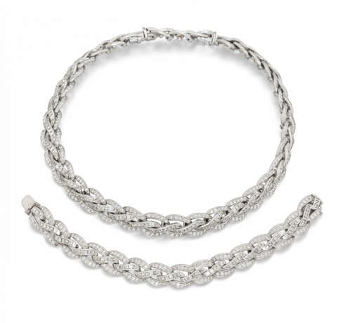Opulent Diamond Necklace and Bracelet - photo 1
