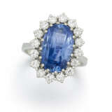 Sri Lanka Sapphire-Diamond-Entourage Ring - photo 1
