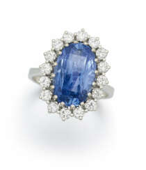 Sri Lanka Sapphire-Diamond-Entourage Ring