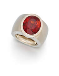 Exceptional Malaya Garnet-Ring