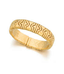 Gold-Bangle