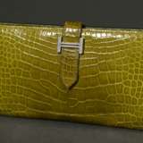Hermès "Béarn Soufflet" Brieftasche aus hellgrünem… - Foto 3