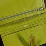 Hermès "Béarn Soufflet" Brieftasche aus hellgrünem… - Foto 4
