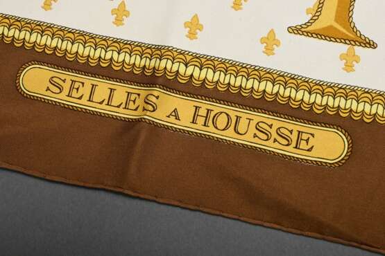 Hermès Seiden Carré "Selles a Housse" in bordeaux/… - Foto 3 Hermès Seiden Carré "Selles a Housse" in bordeaux/… - Foto 3