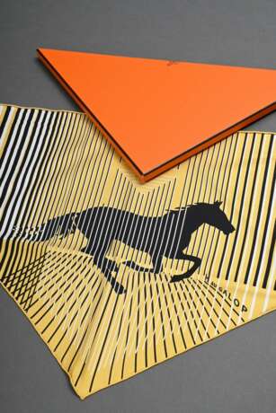Hermès Seiden Dreieckstuch "H Au Galopp" in gold/s… - Foto 1