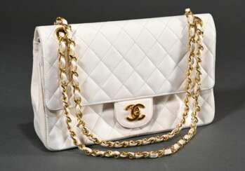 Chanel "Classic Double Flap Medium", gestepptes we…