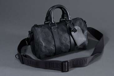 Louis Vuitton "Keepall 25" Tasche in schwarzem Tau…