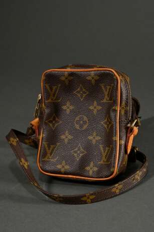 Louis Vuitton Cross Body Bag ‘Mini Danube’ in Mono… - фото 2 Louis Vuitton Cross Body Bag ‘Mini Danube’ in Mono… - фото 2