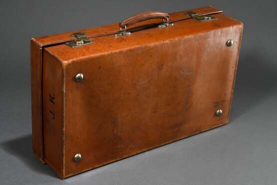 Large brown vintage leather suitcase with embossed… - фото 3 Large brown vintage leather suitcase with embossed… - фото 3