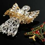 2 Various pieces of Christmas costume jewellery Ca… - photo 1