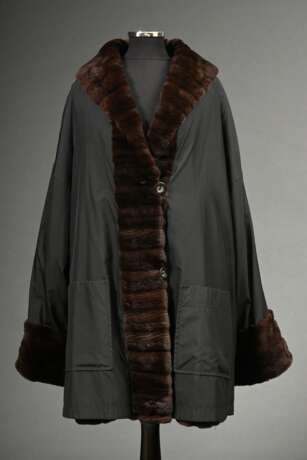 Schwarzer Popeline Wendemantel mit dunkelbraunem g… - Foto 3