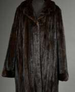 Kleidung. Sportliche Darknerz Jacke in ausgelassener Verarbe…