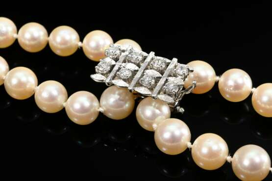 2 Teile Perlschmuck: Zuchtperlenkette mit integrie… - Foto 2 2 Teile Perlschmuck: Zuchtperlenkette mit integrie… - Foto 2