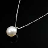 2 South Sea cultured pearl pendants in teardrop sh… - photo 2