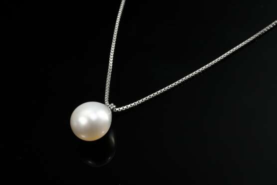 2 South Sea cultured pearl pendants in teardrop sh… - photo 2
