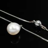 2 South Sea cultured pearl pendants in teardrop sh… - photo 3