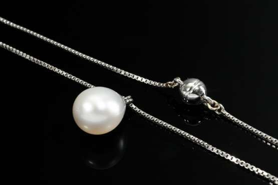 2 South Sea cultured pearl pendants in teardrop sh… - photo 3