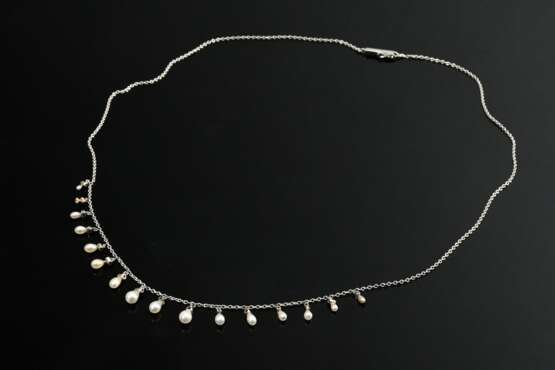 Delicate Art Nouveau platinum necklace with 16 han… - photo 1 Delicate Art Nouveau platinum necklace with 16 han… - photo 1