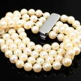 Four-row cultured pearl bracelet with simple white… - photo 3