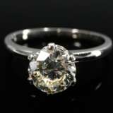 Platinum ring with brilliant solitaire (approx. 1.… - фото 2