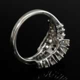 Elegant mid-century 750 white gold ring with brill… - photo 4