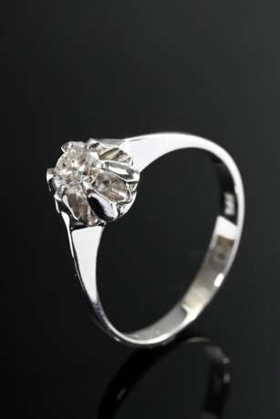 Delicate 585 white gold ring with solitaire diamon… - photo 1