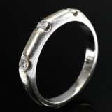 Zarter Weißgold 585 Ring mit 3 Brillanten (zus. ca… - Foto 1