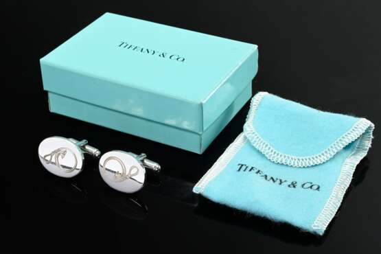 Pair of Tiffany cufflinks engraved with ‘vintage c… - photo 1 Pair of Tiffany cufflinks engraved with ‘vintage c… - photo 1