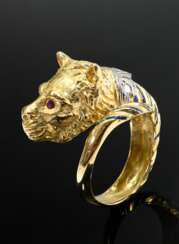 Wrapped two-tone 750 gold ring with sculpted lion'…