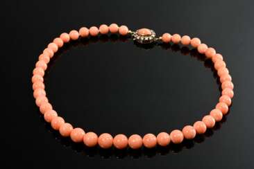 Lightweight coral choker with oval gold-plated sil…