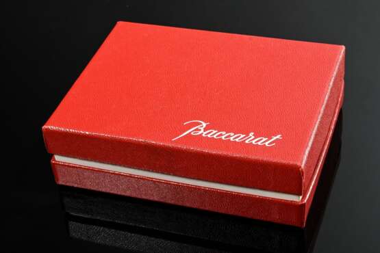 Pair of Baccarat ‘Coeur’ ear clips in apricot-colo… - фото 5 Pair of Baccarat ‘Coeur’ ear clips in apricot-colo… - фото 5